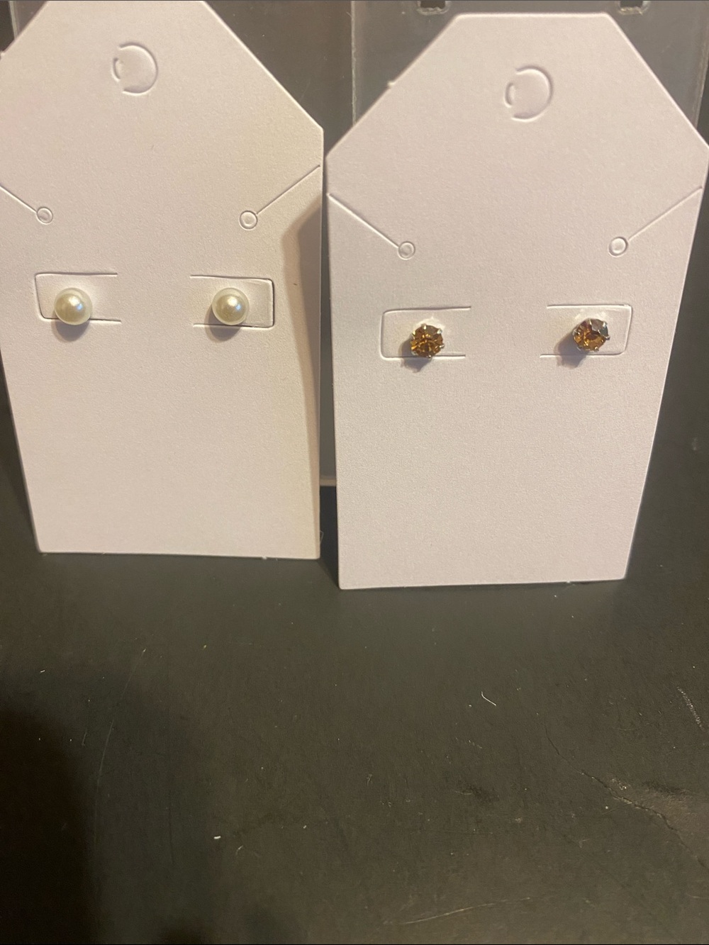 Fashion Jewelry White Pearl and Amber Stud Earrings Set